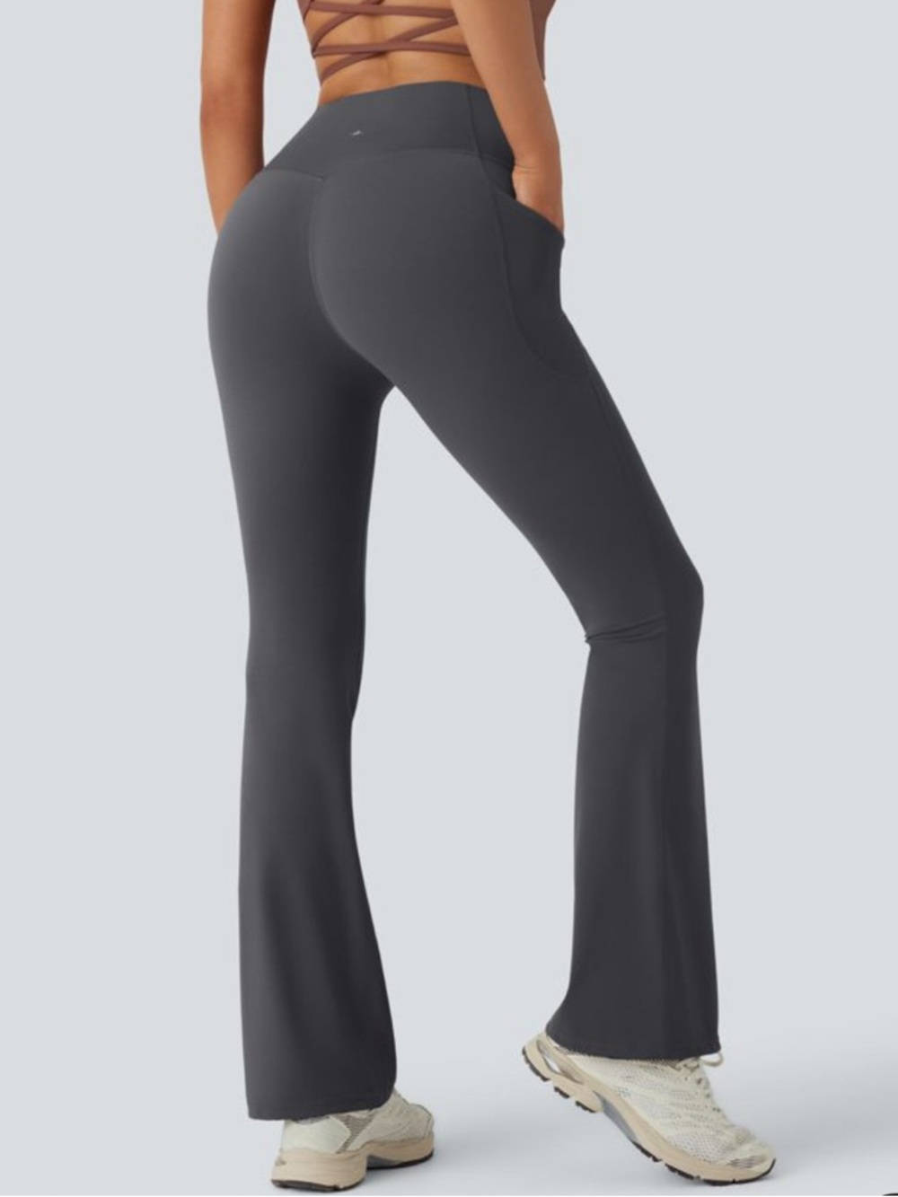 Halara High Waisted Tummy Control Pocket Shaping Yoga Bootcut Leggings size M